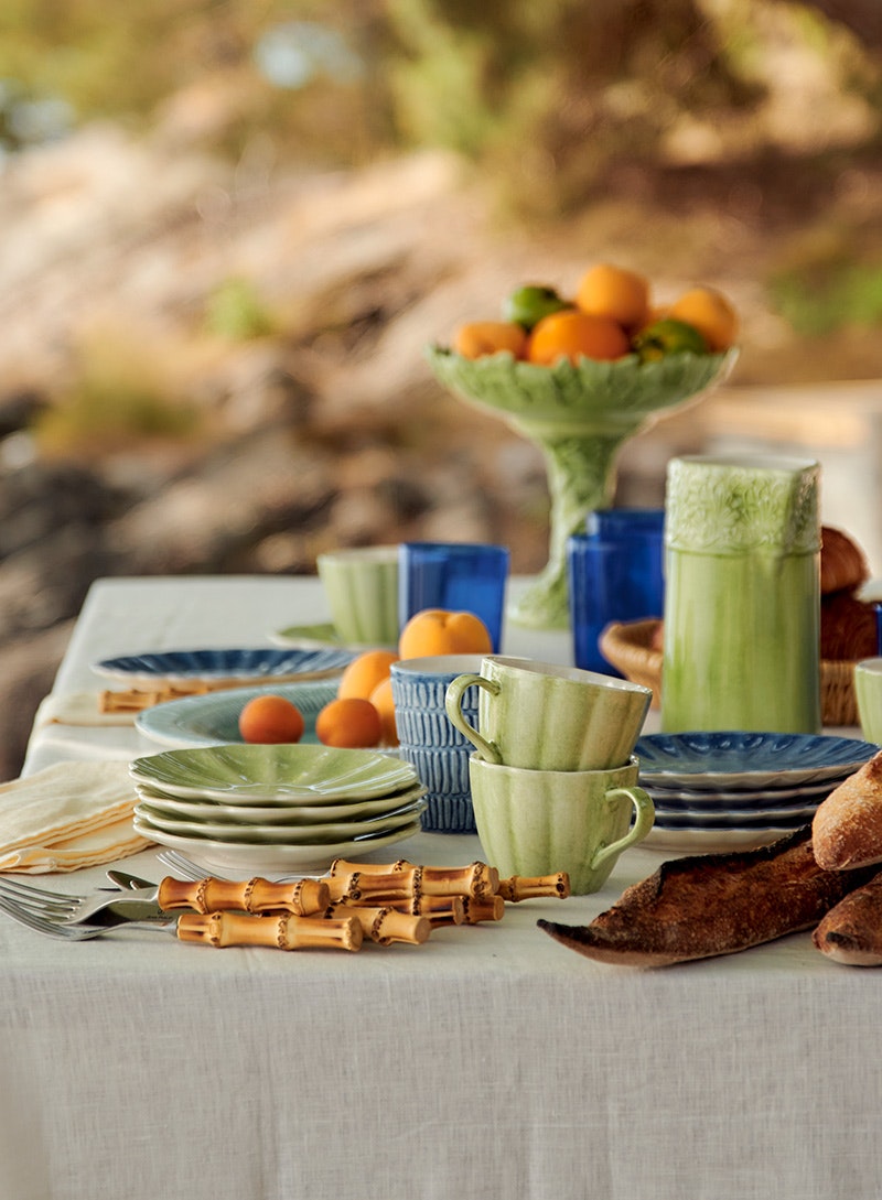 Set the summer table with Mateus